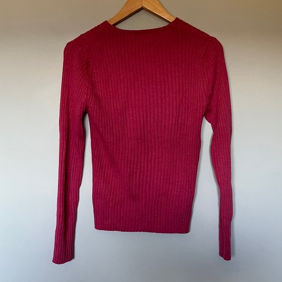 L.L. Bean 100% Merino Wool Women's V-Neck Ribbed Sweater in Pink - Picture 5 of 5